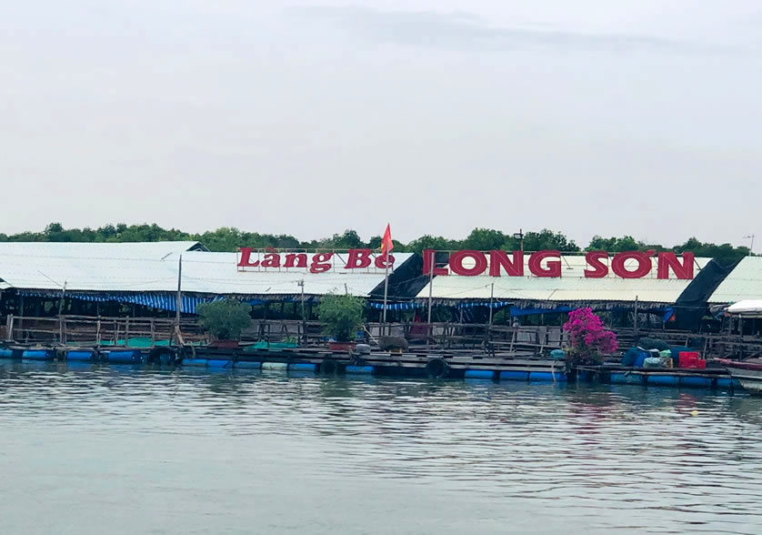 Làng bè Long Sơn